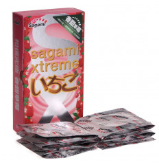 Презервативы Sagami Xtreme Strawberry c ароматом клубники - 10 шт.