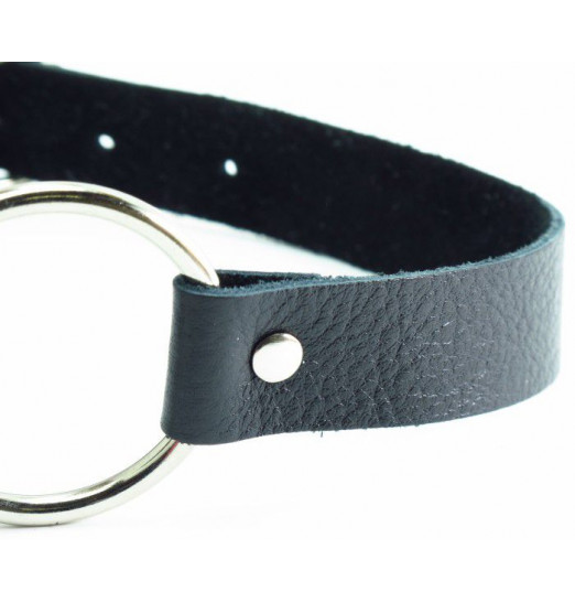 Черный кожаный кляп с кольцом