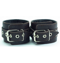 Коричневые оковы из мягкой кожи на металлической цепочке