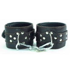 Коричневые оковы из мягкой кожи на металлической цепочке