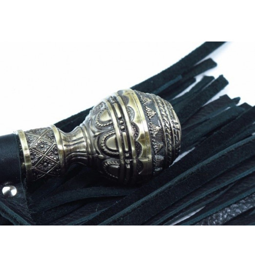 Чёрная многохвостая плеть с кованой рукоятью - 40 см.