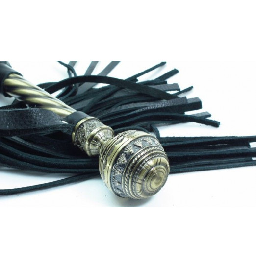 Чёрная многохвостая плеть с кованой рукоятью - 40 см.