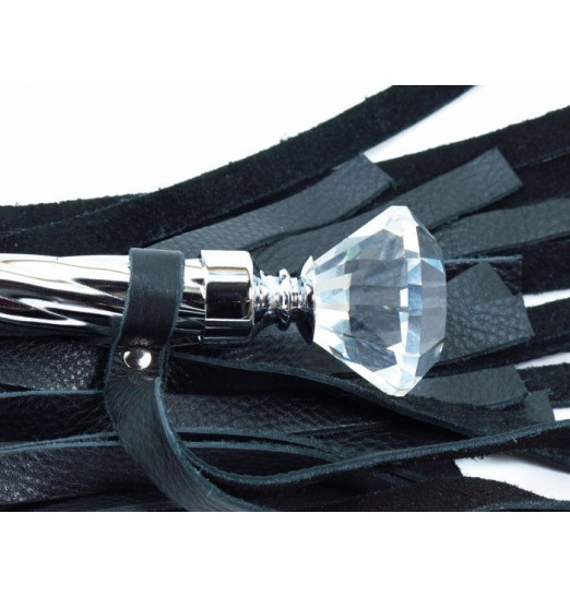 Чёрная плеть из кожи с широкими хвостами и набалдашником Чёрная плеть из кожи с широкими хвостами и набалдашником