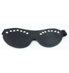 Коричневая маска с декором