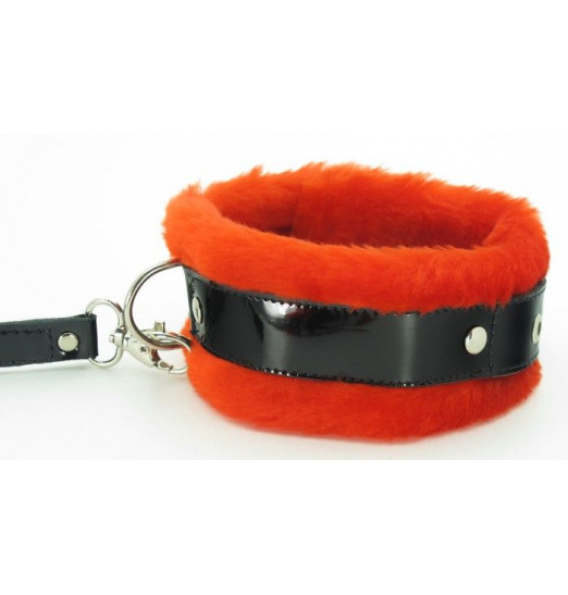 Ошейник с поводком и красным мехом BDSM Light Ошейник с поводком и красным мехом BDSM Light