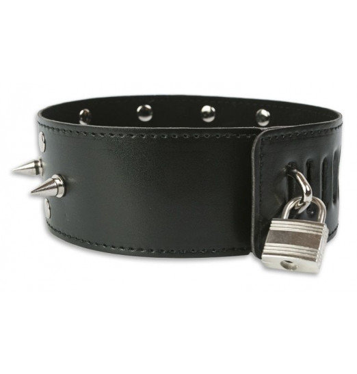 Широкий ошейник с заклёпками и шипами