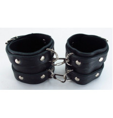Широкие черные наручники с двумя ремешками