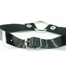 Кляп с кольцом и лаковым ремешком