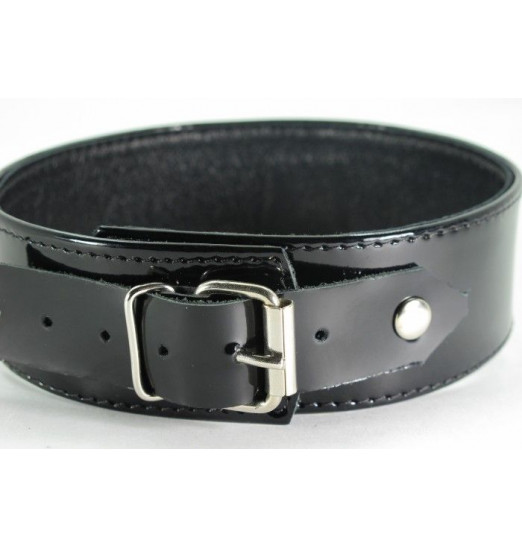 Черный лаковый ошейник на пряжке с мягким подкладом