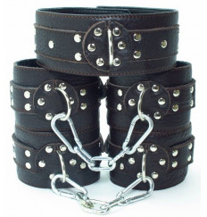 Набор коричневых фиксаторов: наручники с мехом, наножники и ошейник