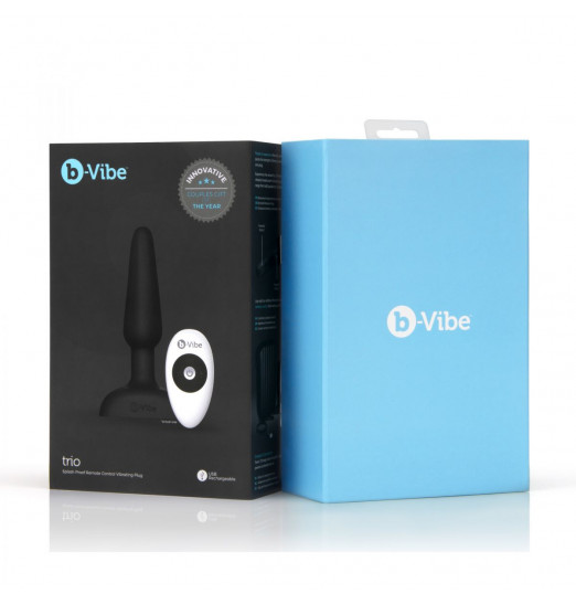 Чёрная анальная вибропробка с 3 источниками вибрации TRIO REMOTE CONTROL PLUG BLACK - 13,5 см.