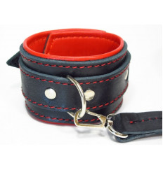 Оковы на руки с красным подкладом