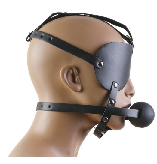 Чёрная маска с шариком-кляпом