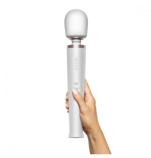 Белый массажёр-жезл le Wand с 20 режимами вибрации Белый массажёр-жезл le Wand с 20 режимами вибрации