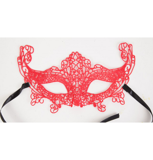 Кружевная маска на глаза в венецианском стиле Кружевная маска на глаза в венецианском стиле