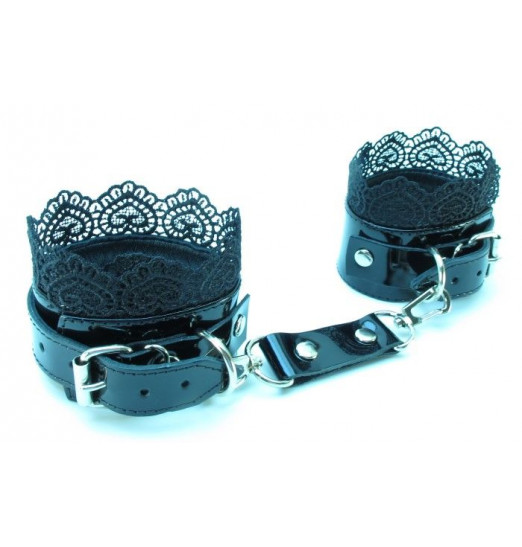 Изысканные чёрные наручники с кружевом