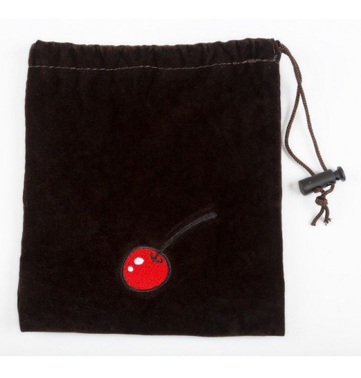 Маленькая серебристая пробка с пушистым фиолетовым хвостиком