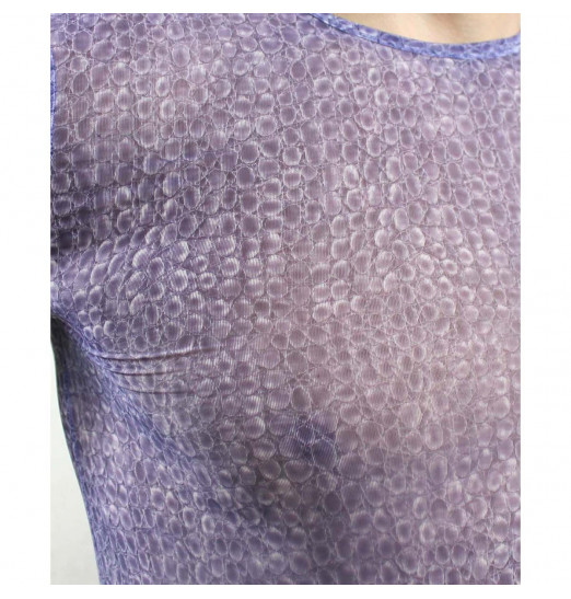 Фиолетовая облегающая футболка с рисунком-ячейками