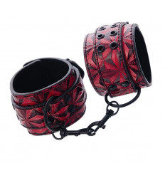 Оковы на ноги из материала с 3d-эффектом