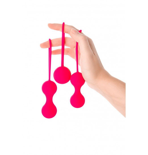 Набор вагинальных шариков различной формы и размера Набор вагинальных шариков различной формы и размера