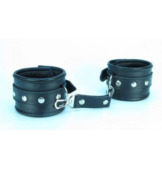 Наручники из гладкой кожи