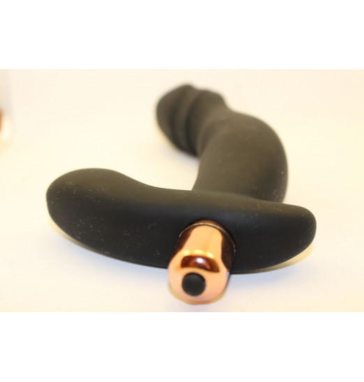 Чёрный вибромассажёр с широким основанием - 15 см. Чёрный вибромассажёр с широким основанием - 15 см.