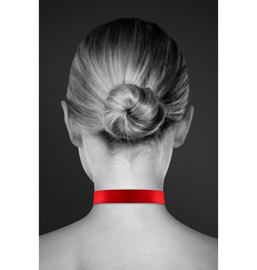 Красный чокер с замком в форме сердца