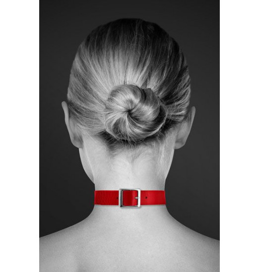 Красный узенький чокер с кольцом