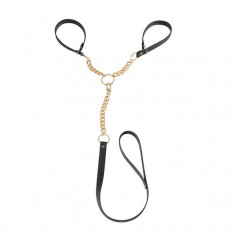 Чёрные наручники с петлёй MAZE T-RESTRAINTS